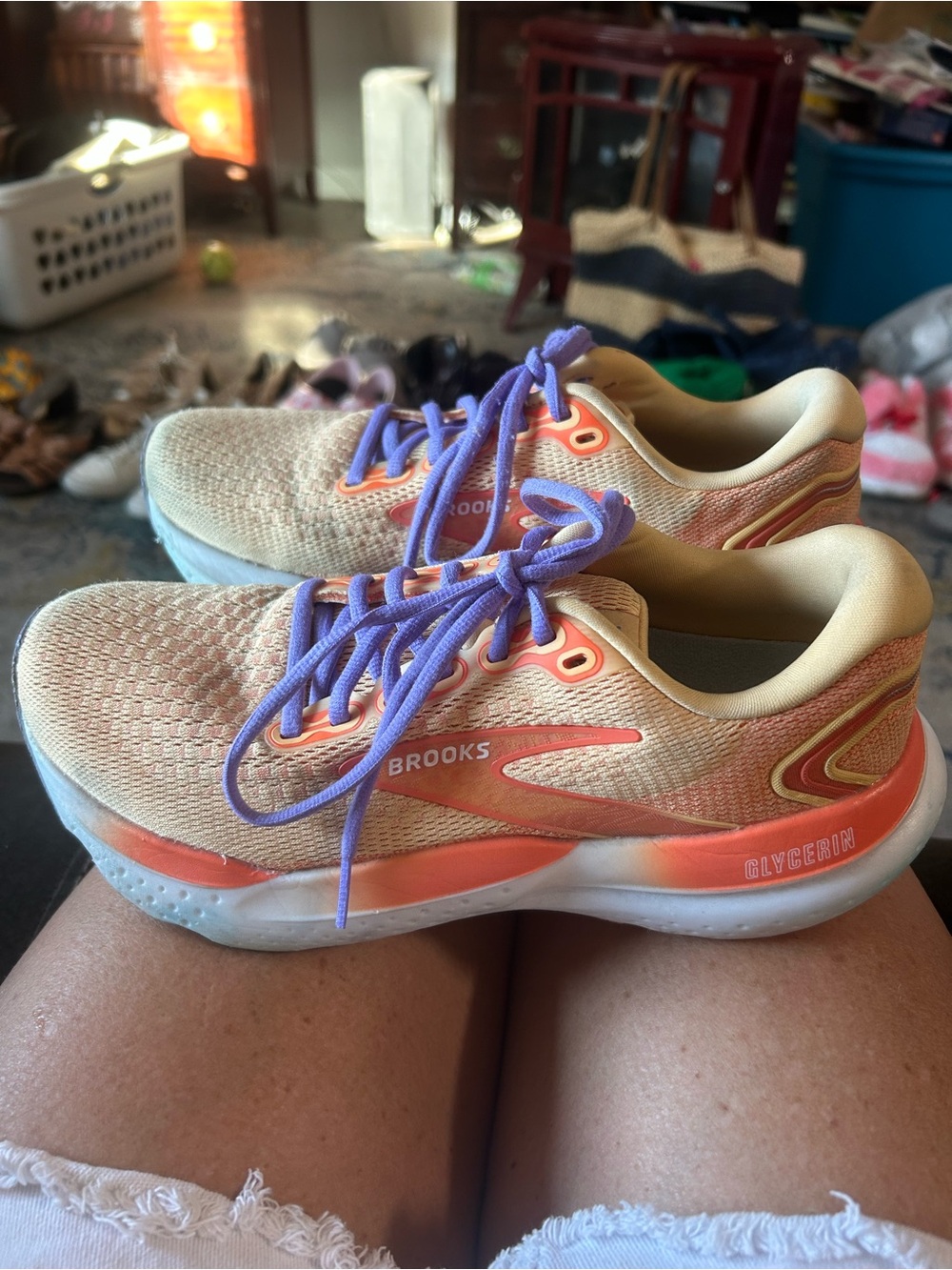 Brooks Women's Running Shoes in Peach with Purple Laces Size 8